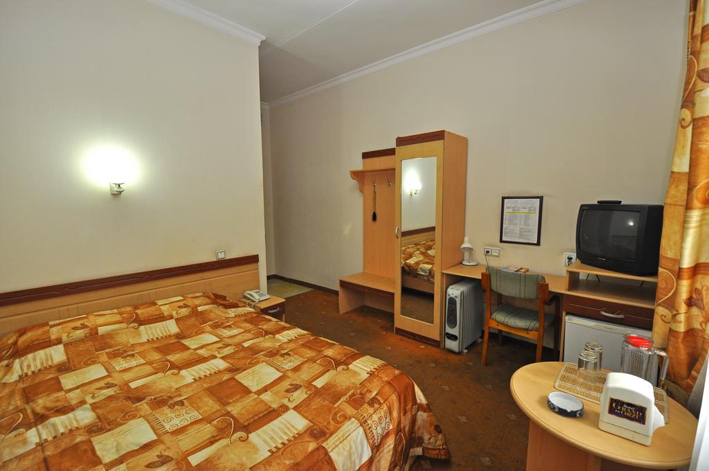 Grand Orzu Hotel Tashkent Quarto foto